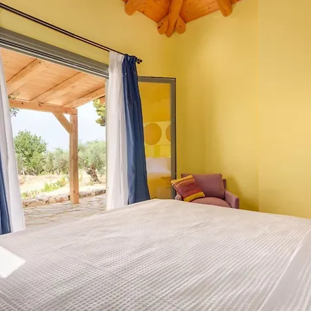 Koukounari At Chionata Villa Atsoupades